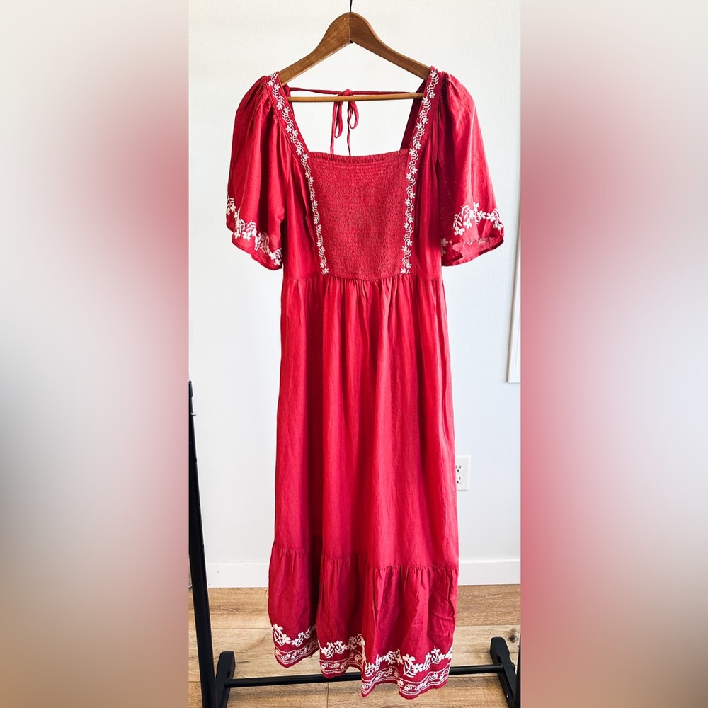 Red Old Navy Maxi Dress (M)